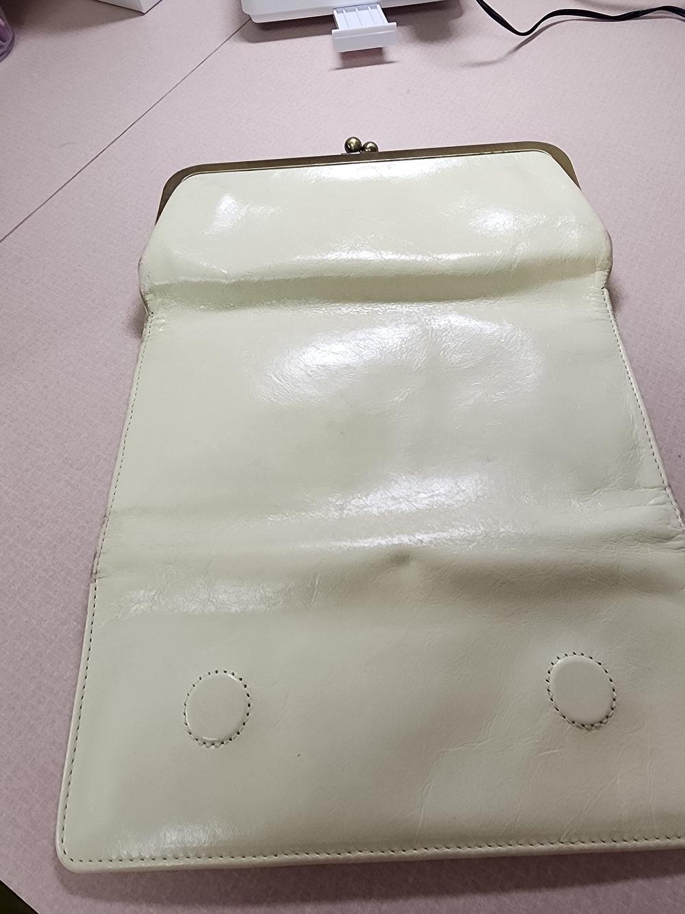 HOBO Cream Leather Wallet Clutch with Paisley Lining Vintage RACHEL Design - Picture 15 of 16